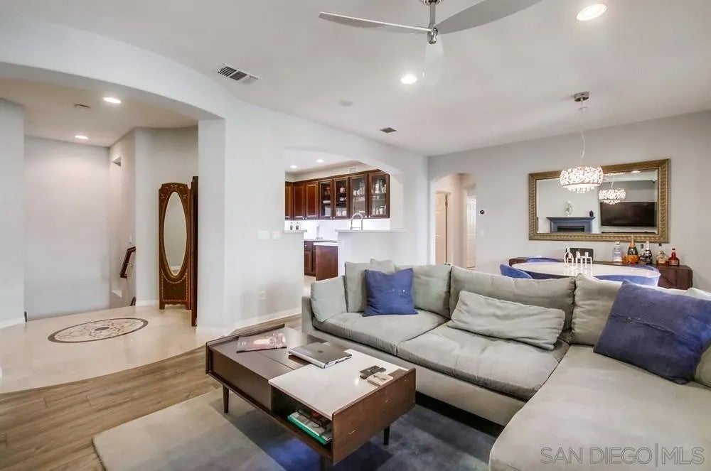 9240 Piantino Way