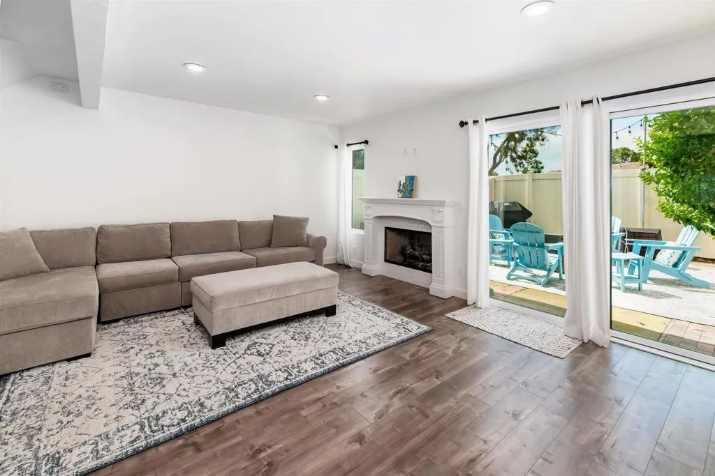 6819 Alderwood Drive