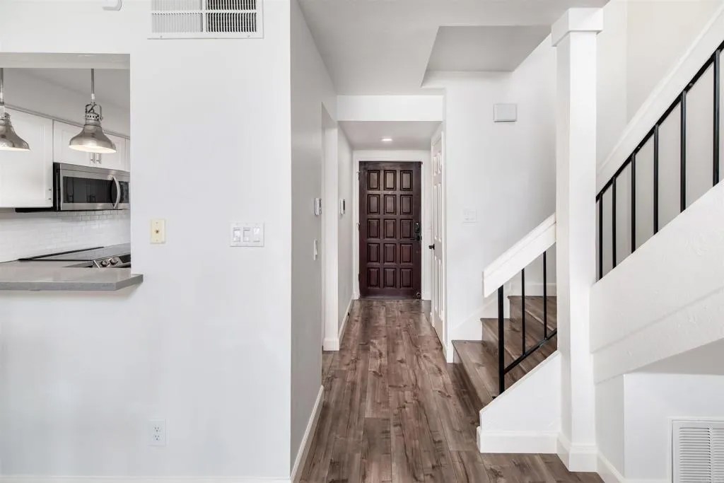 6819 Alderwood Drive