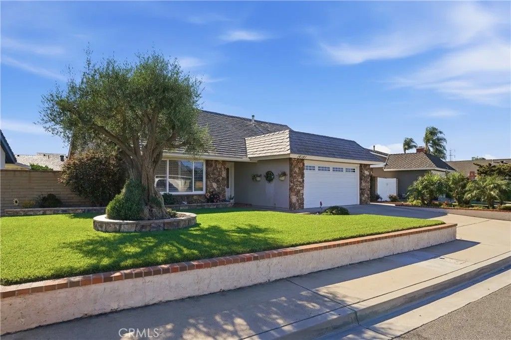 Photo of 16181 Huxley Cir, Westminster, CA 92683 (MLS # OC26074254)