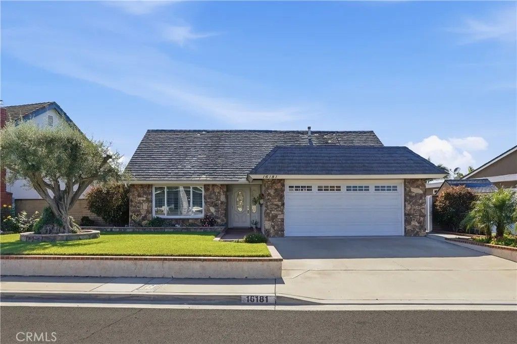 Photo of 16181 Huxley Cir, Westminster, CA 92683 (MLS # OC26074254)