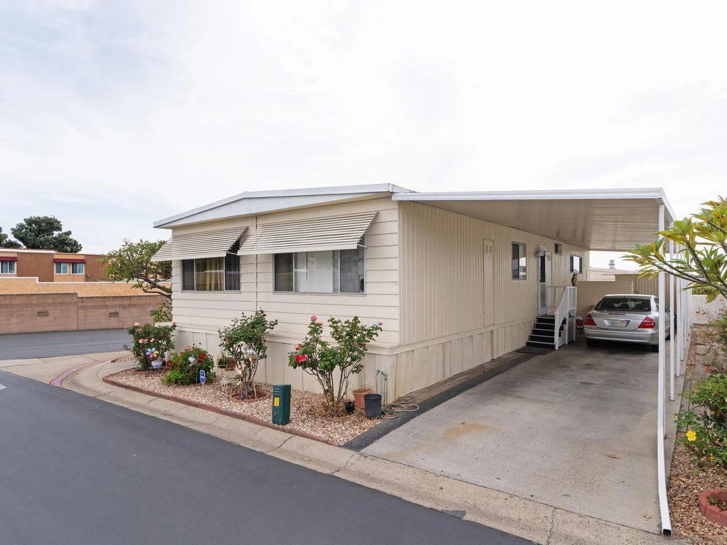 Photo of 1506 Oak Drive #34, Vista, CA 92084 (MLS # 260009873)