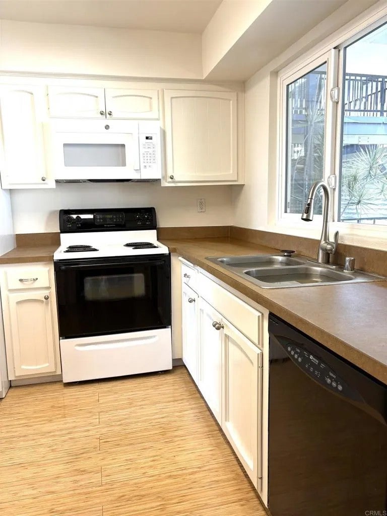 3606 Vista Rey 22