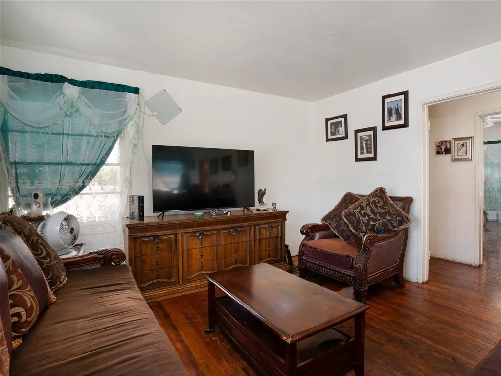 4030 W 138th