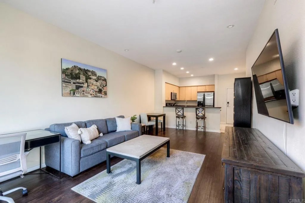 445 Island Avenue 309