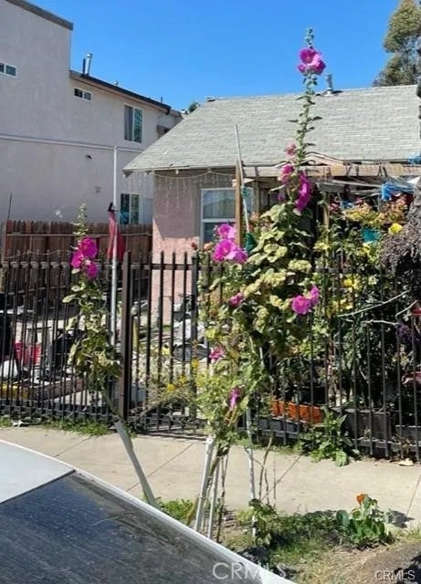 207 E 94th