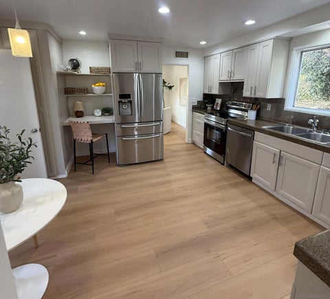 Photo of 111 Delicias Ct, Solana Beach, CA 92075 (MLS # 260024615)