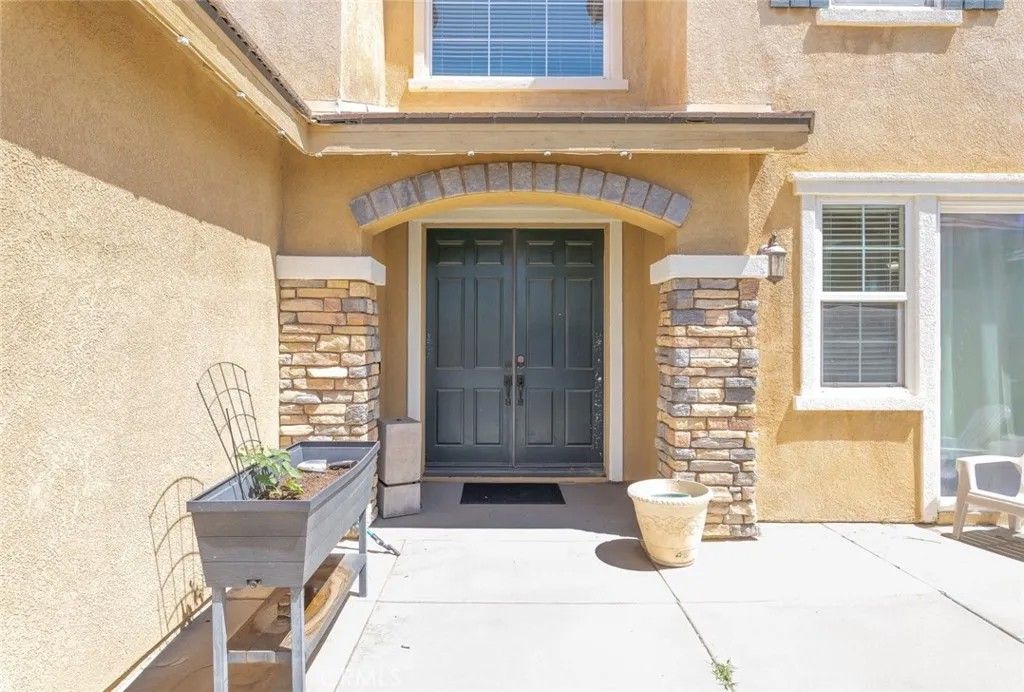 Photo of 2117 Roanoke Street, San Jacinto, CA 92582 (MLS # SW25115600)