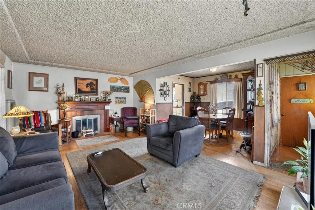 15043 Howellhurst