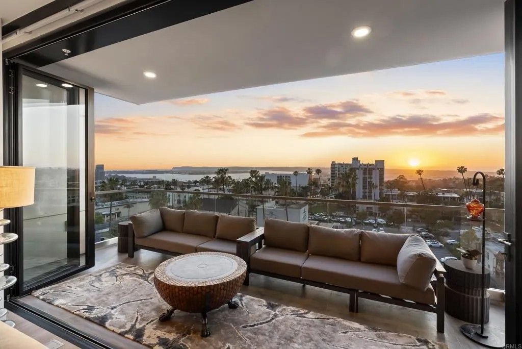 Photo of 2604 5th Ave #804, Mission Hills (san Diego), CA 92103 (MLS # NDP2603661)