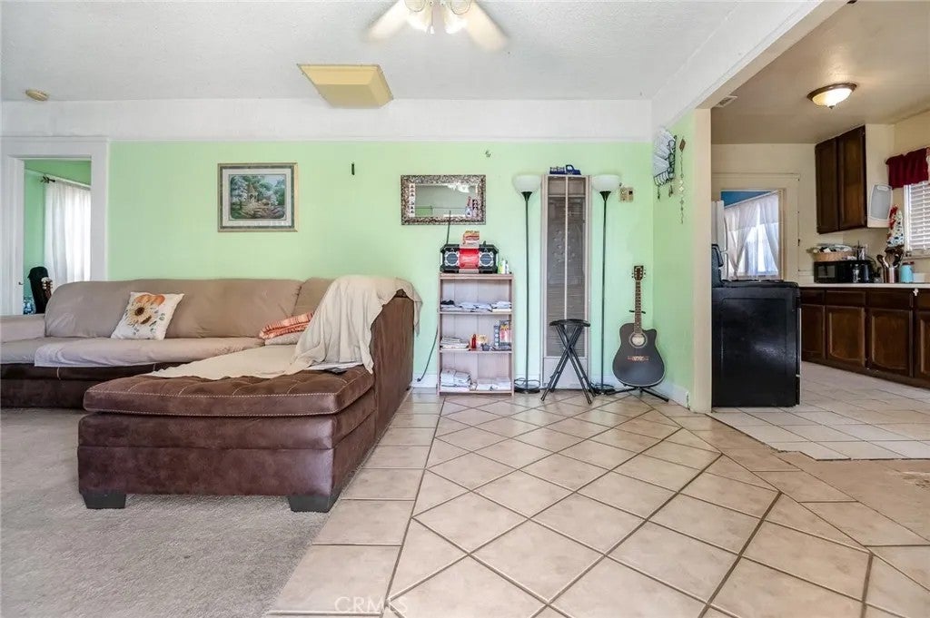 414 W Cameron