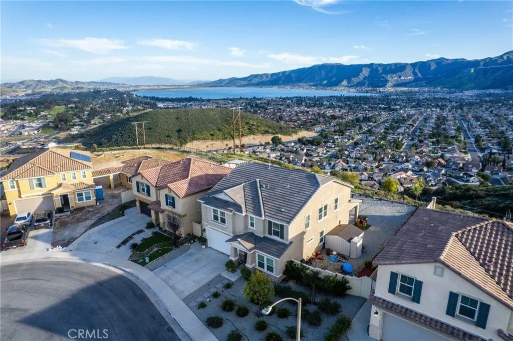 Photo of 4013 Elderberry Rdg, Lake Elsinore, CA 92530 (MLS # SW26045534)