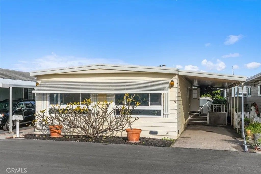 Photo of 15621 Beach Blvd #103, Westminster, CA 92683 (MLS # OC25276409)