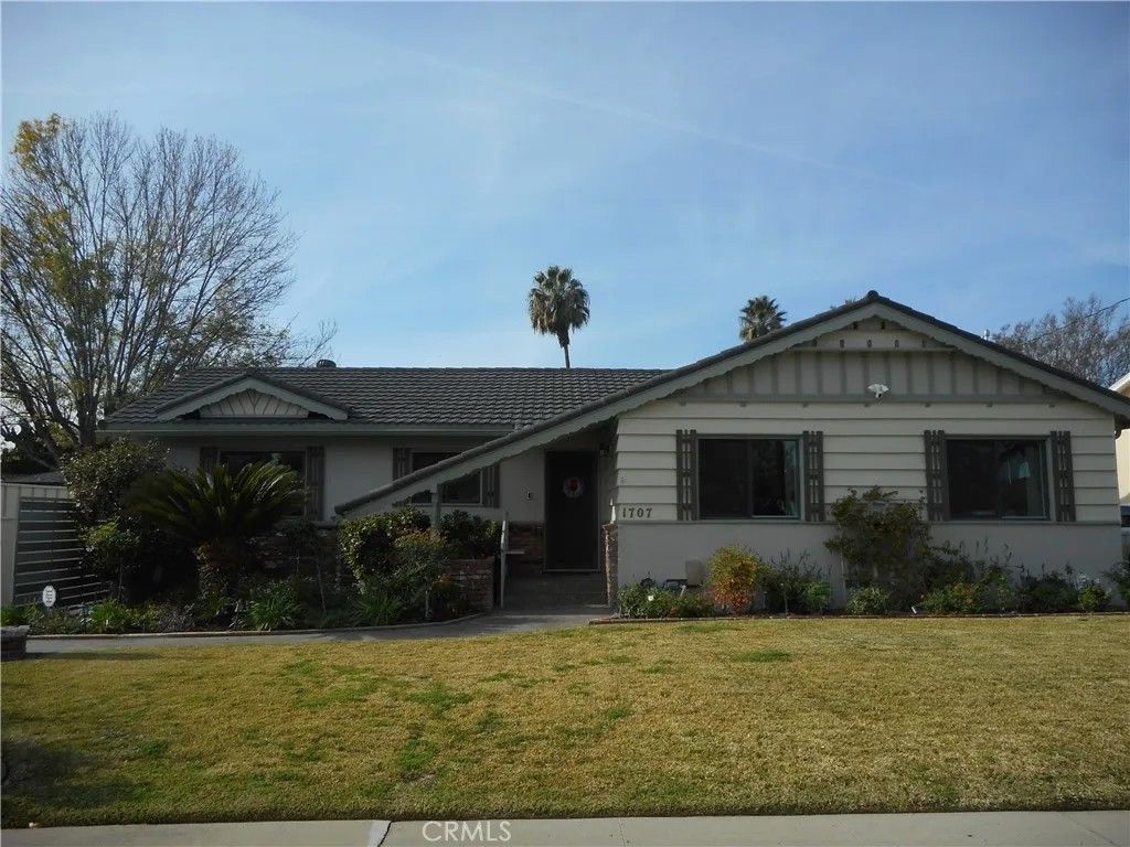 Photo of 1707 Leafwood Drive, Monrovia, CA 91016 (MLS # AR25280770)