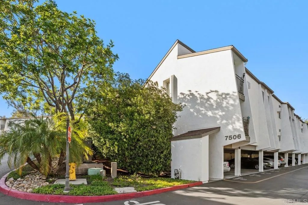 7506 Parkway Drive 201