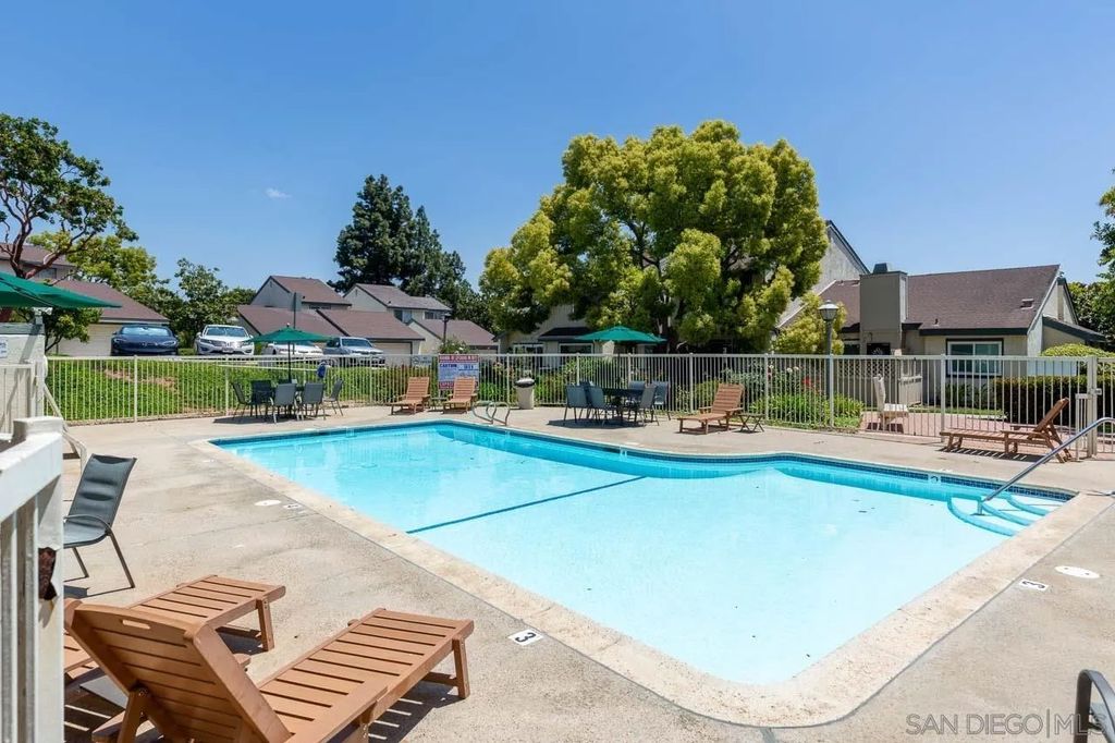 Photo of 254 Cerco Rosado, San Marcos, CA 92069 (MLS # 250036242)