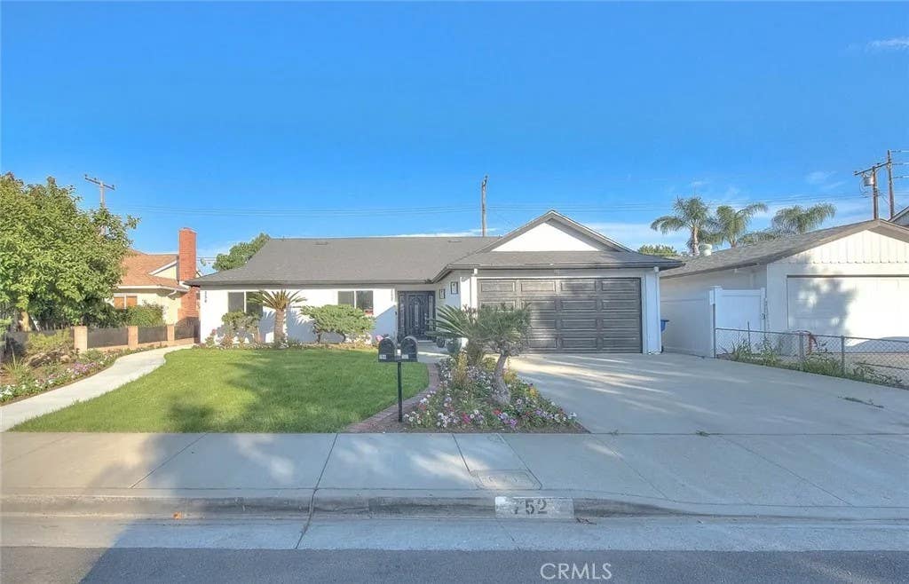 Photo of 752--754 Rio Del Sol Avenue, Montebello, CA 90640 (MLS # WS26123178)