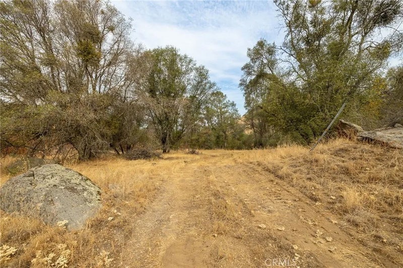 40117 Road 600