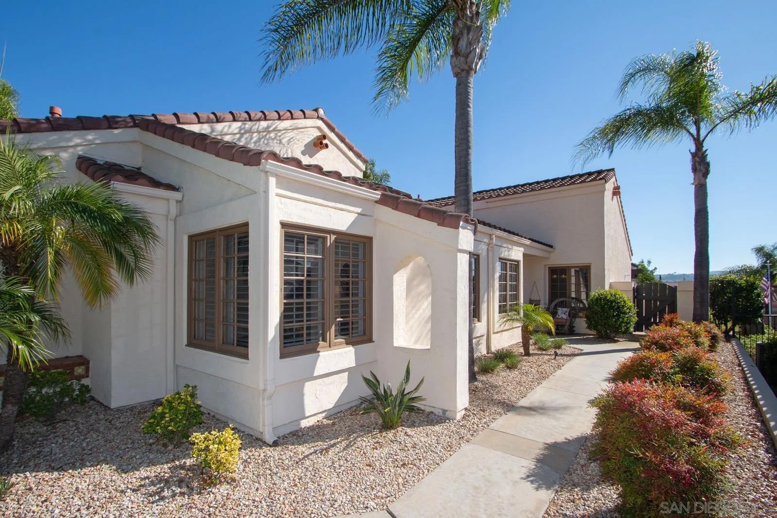 12911 Caminto Dosamantes