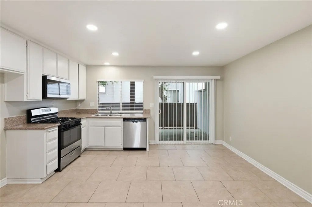 1250 S Brookhurst 1011
