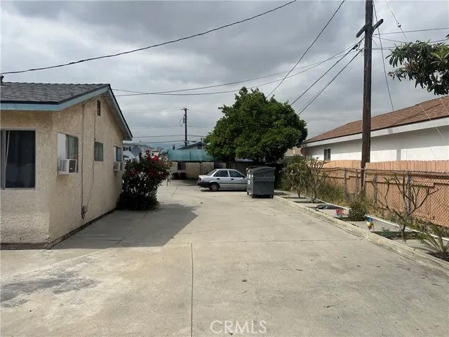 10808 Elliott Avenue