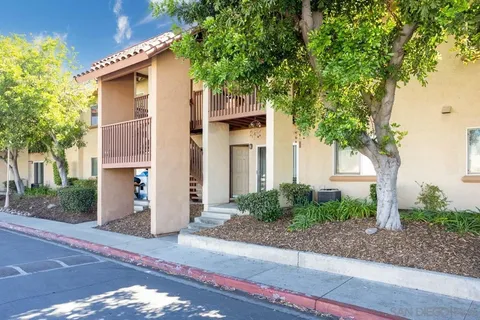 180 Chambers St Unit 4, El Cajon, CA 92020 - #: 2600399