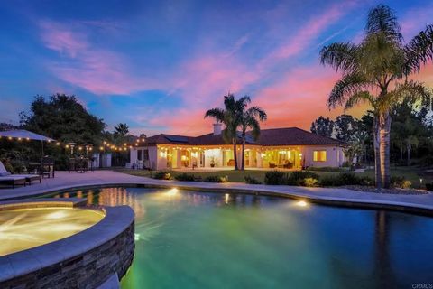 2050 Buena Village Dr Vista CA 92084