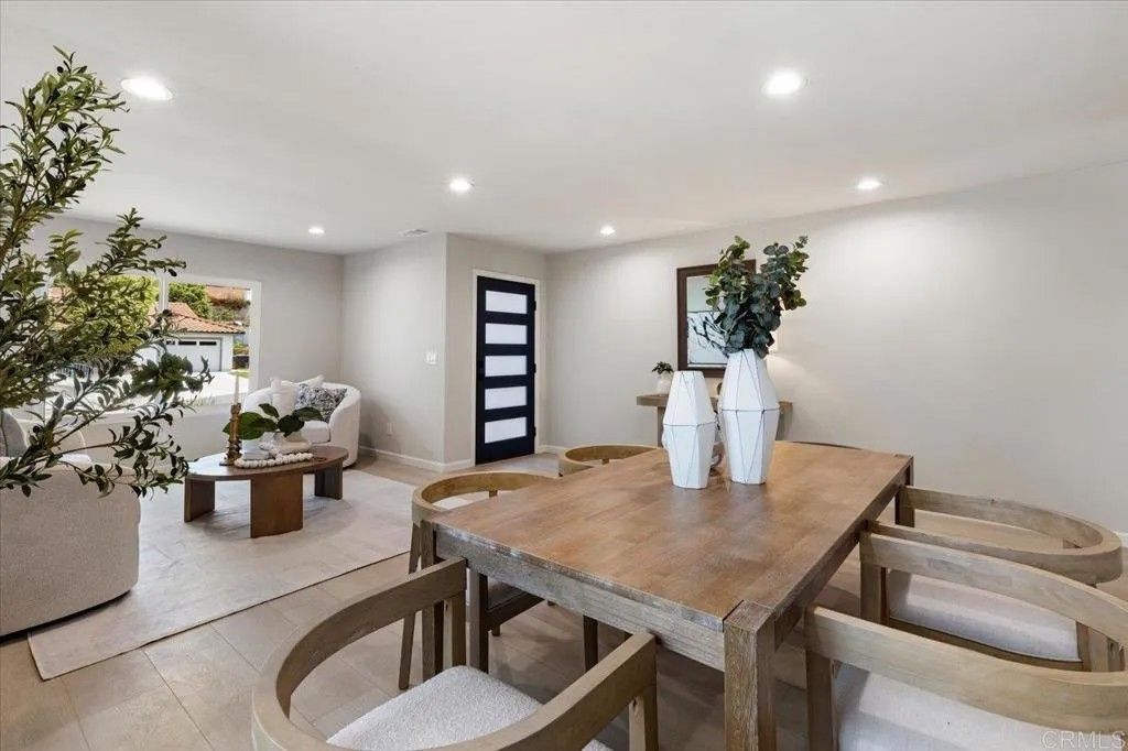 Photo of 7911 Terraza Disoma, Carlsbad, CA 92009 (MLS # NDP2511579)