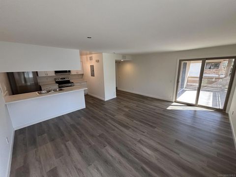 4012 Valeta St 304 San Diego CA 92110