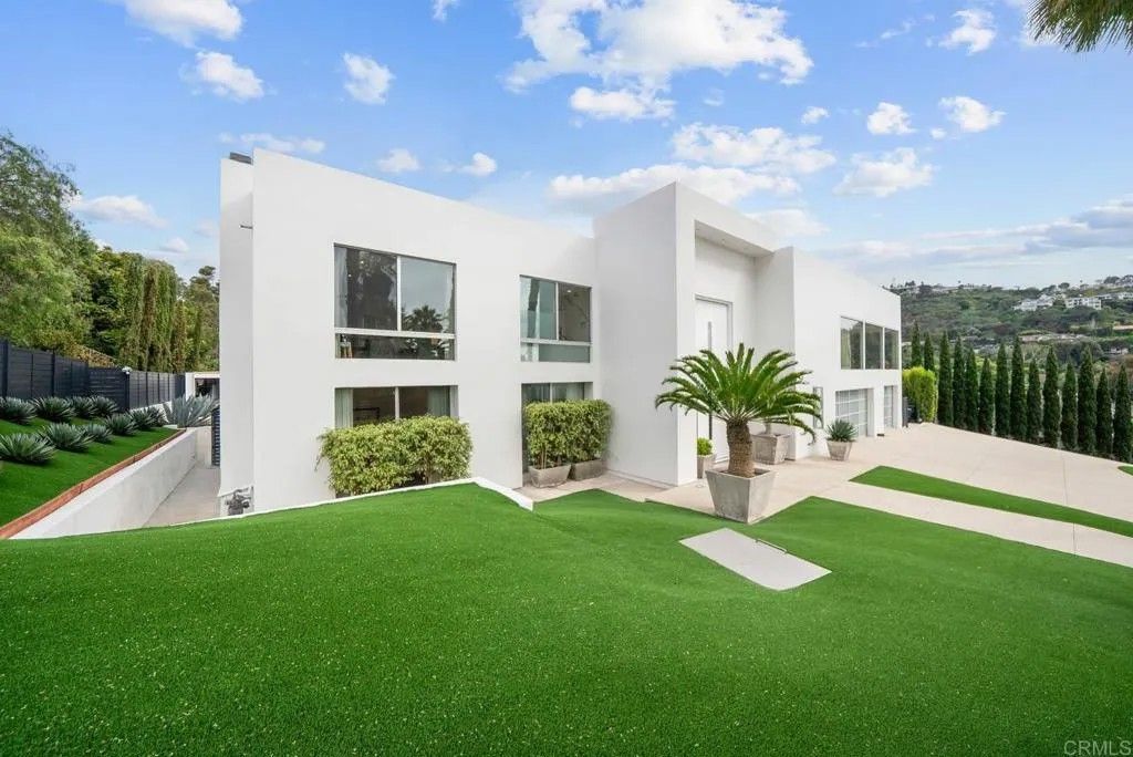 Photo of 7713 Esterel Dr, La Jolla, CA 92037 (MLS # PTP2509211)