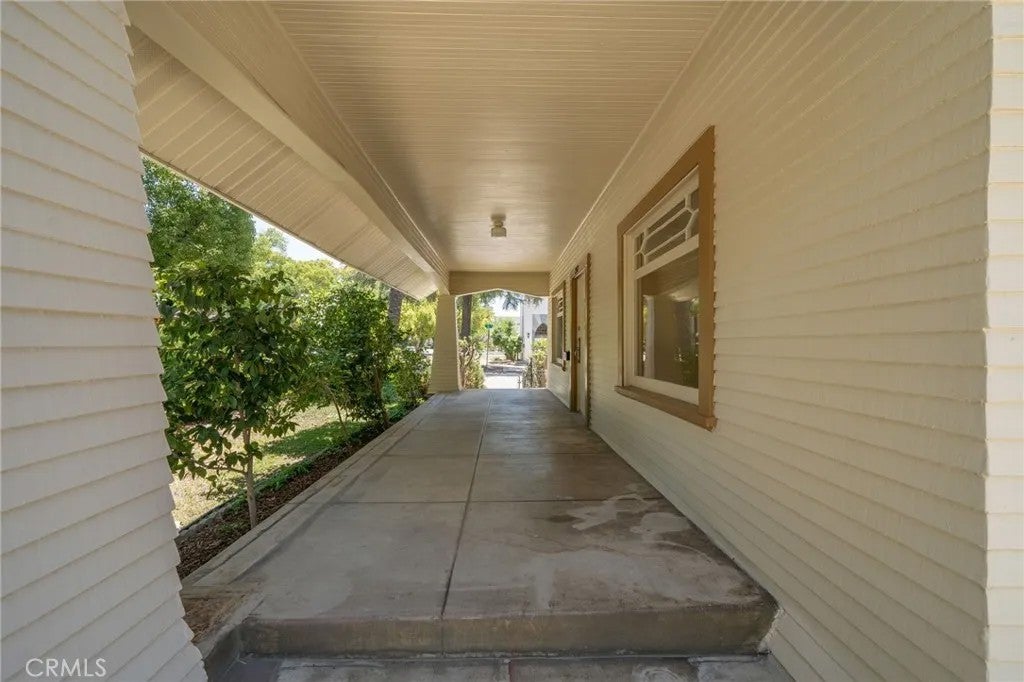 2382 Bonita Avenue