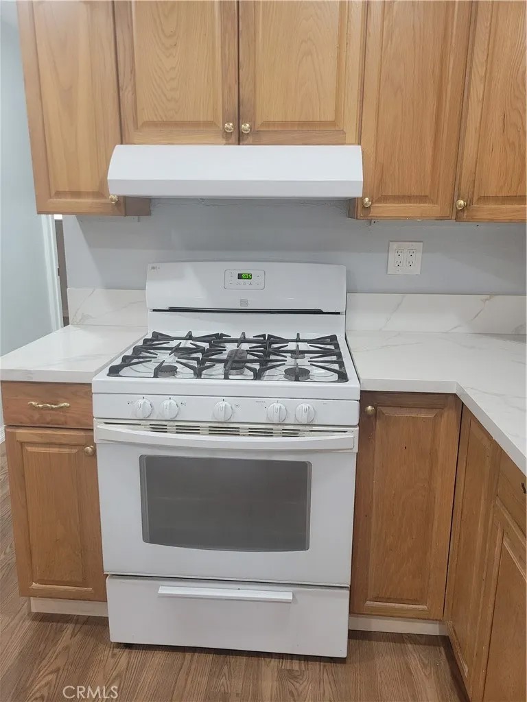 3700 Buchanan 72