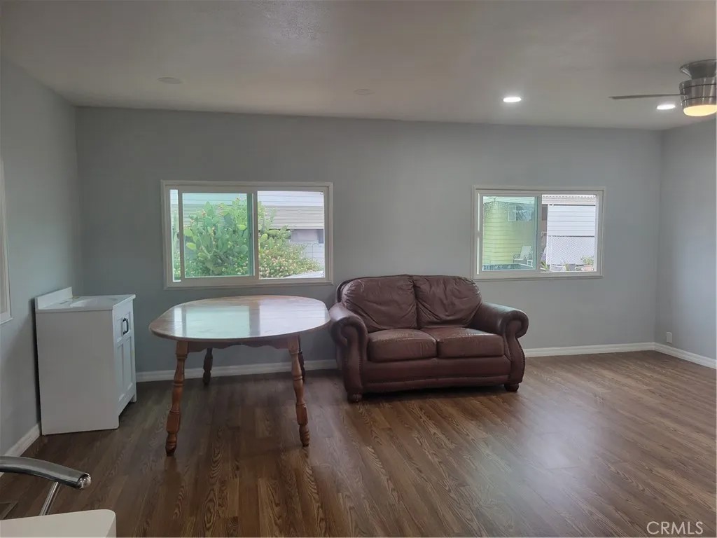 3700 Buchanan 72