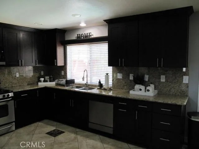 687 Pointe Vista