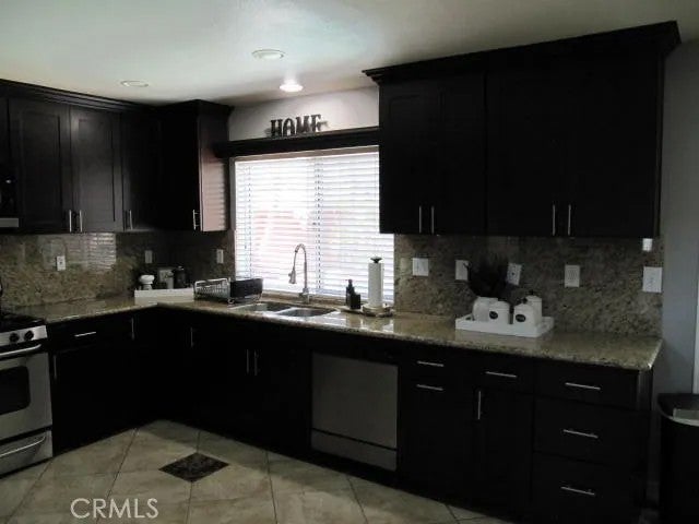 687 Pointe Vista