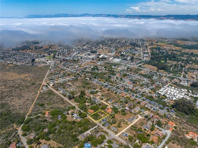 1210 Bayview Heights