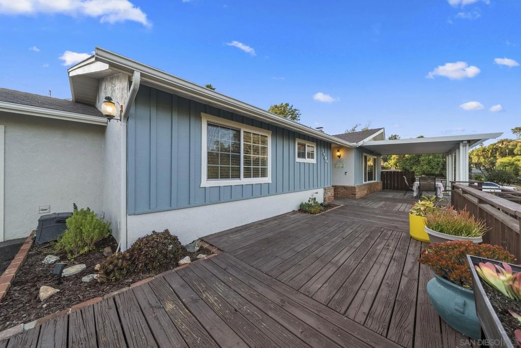 Photo of 1780 Grove Rd, El Cajon, CA 92020 (MLS # 250040443)