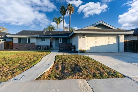 Tiny photo for 1062 Madison Ave, Los Banos, CA 93635 (MLS # MC25246243)