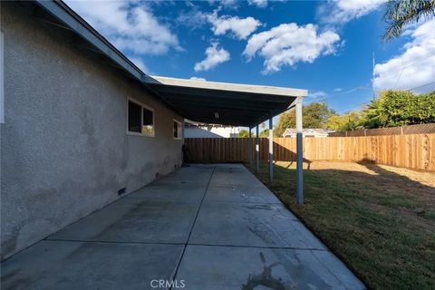 Tiny photo for 1062 Madison Ave, Los Banos, CA 93635 (MLS # MC25246243)