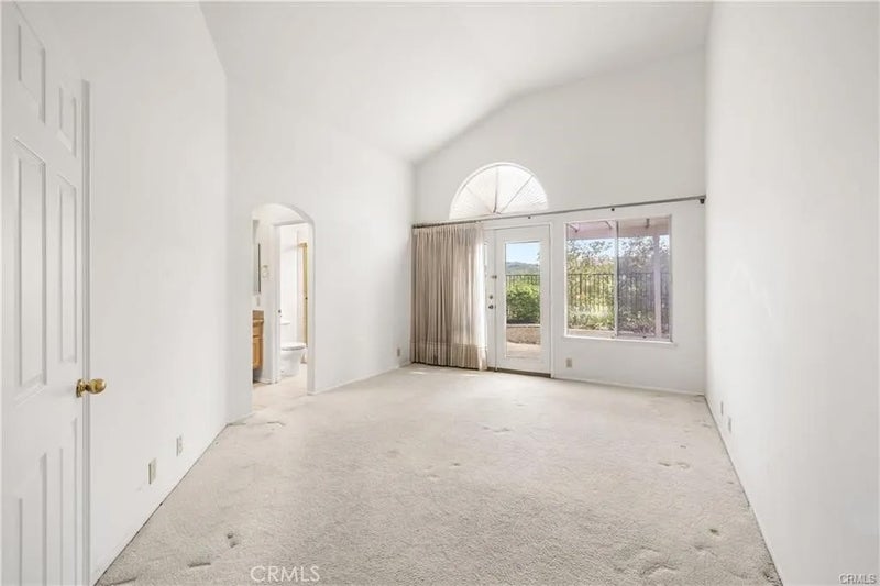 430 Fresh Meadows