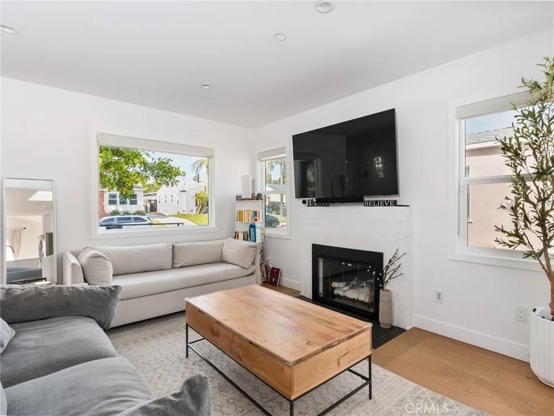 6566 W 85th Street