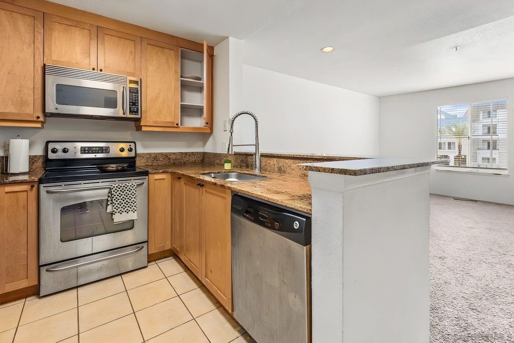 Photo of 8889 Caminito Plaza Centro #7225, San Diego, CA 92122 (MLS # 260011492)