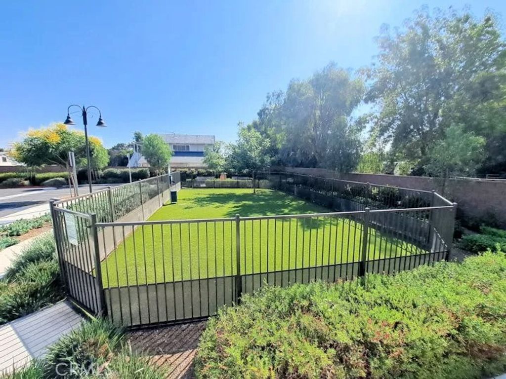 Photo of 41987 Isadora St #1402, Murrieta, CA 92562 (MLS # SW26038974)