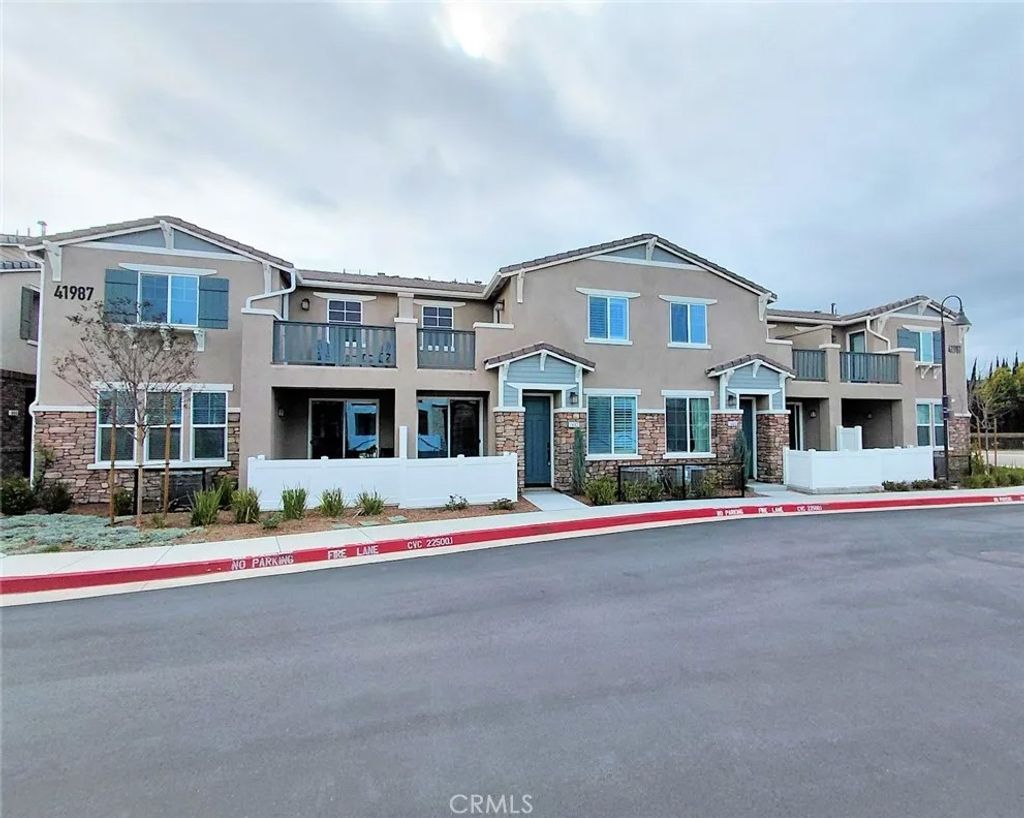 Photo of 41987 Isadora St #1402, Murrieta, CA 92562 (MLS # SW26038974)