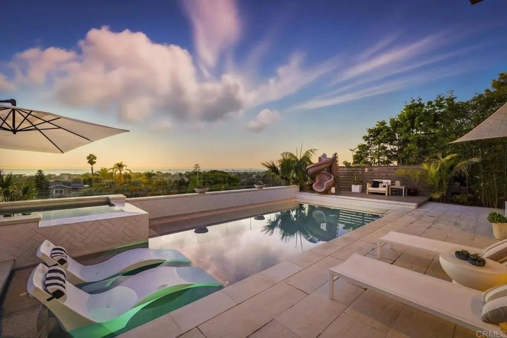 Photo of 870 Hymettus Avenue, Encinitas, CA 92024 (MLS # NDP2510254)