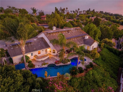 Photo of 2771 Dos Lomas, Fallbrook, CA 92028 (MLS # SW26125246)