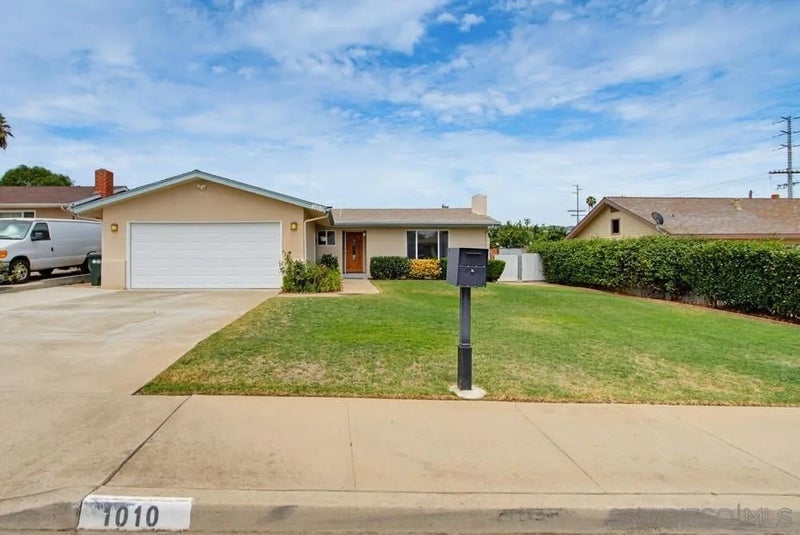 1010 Thomas Way