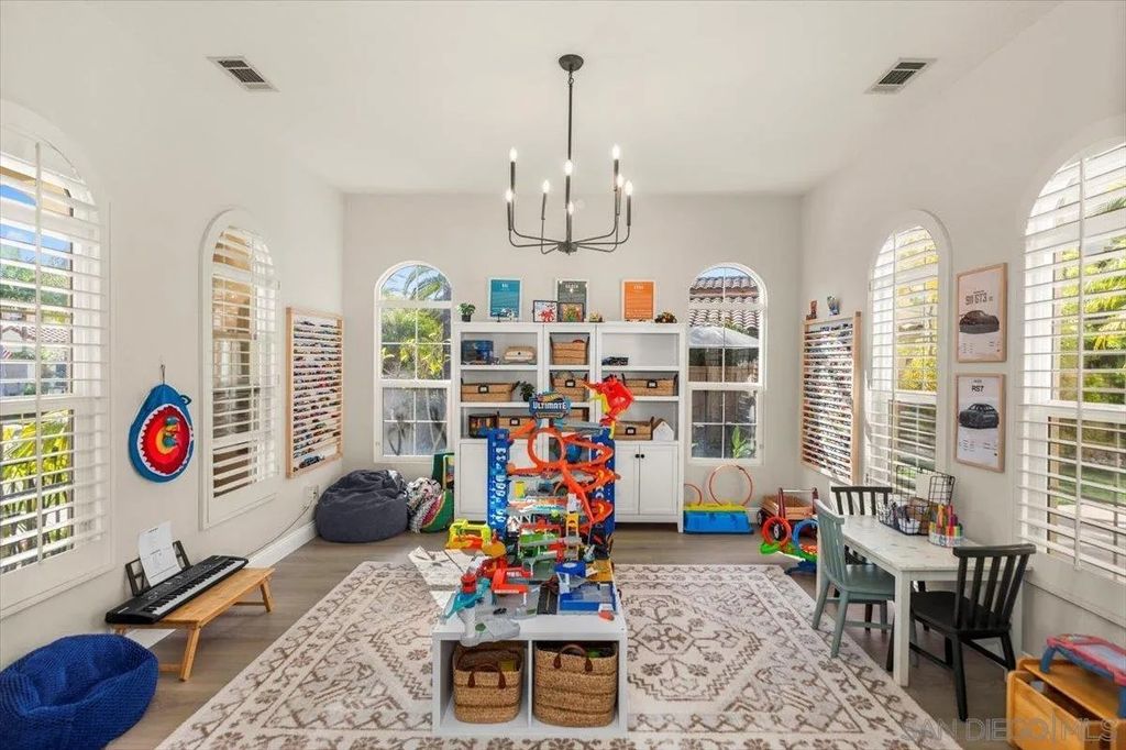 Photo of 3224 Avenida La Cima, Carlsbad, CA 92009 (MLS # 260003681)