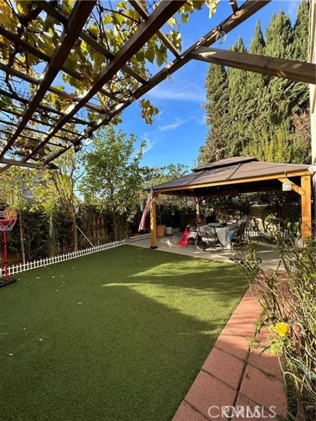 Photo of 8541 Thunderbird, North Hills, CA 91343 (MLS # IN26078014)