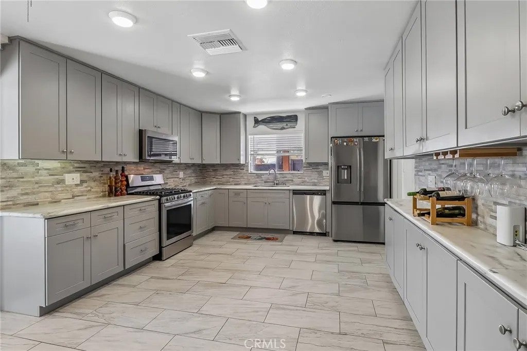 Photo of 3018 Thunder DR, Oceanside, CA 92056 (MLS # SW26159087)